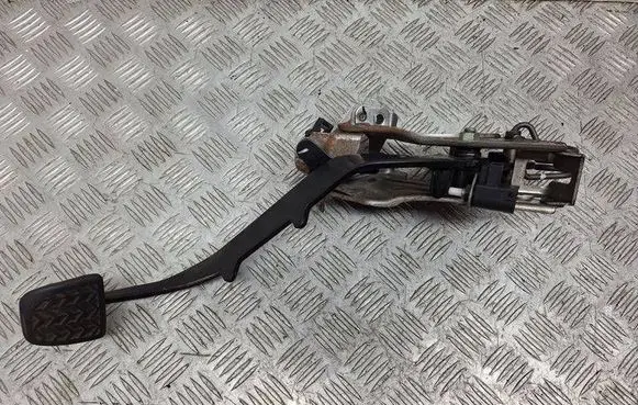 Toyota Corolla Verso AR10 Clutch pedal 313010F070 551070F030