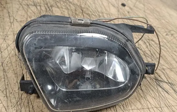 Mercedes-Benz E W211 Front fog light 15729100 157291