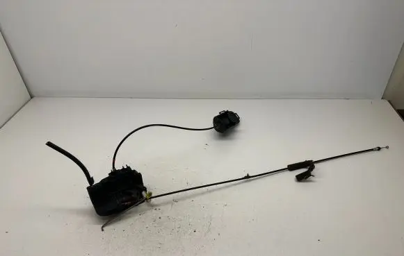 Nissan Note (E11) Front door lock