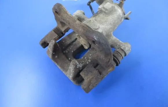 Renault Megane II Rear brake caliper