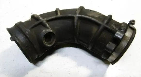 Opel Vectra B Air intake hose/pipe 90572051SL