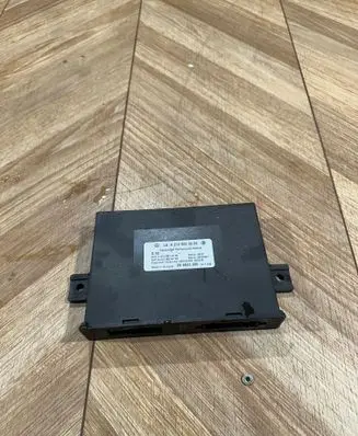 Mercedes-Benz E W212 Comfort/convenience module A2129003806 A2129011000 A2129029702