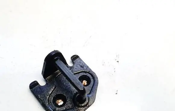 Ford Focus Front door lock loop/hook striker 