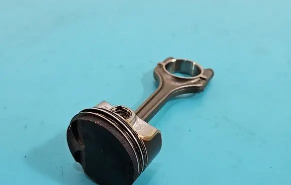 Piston