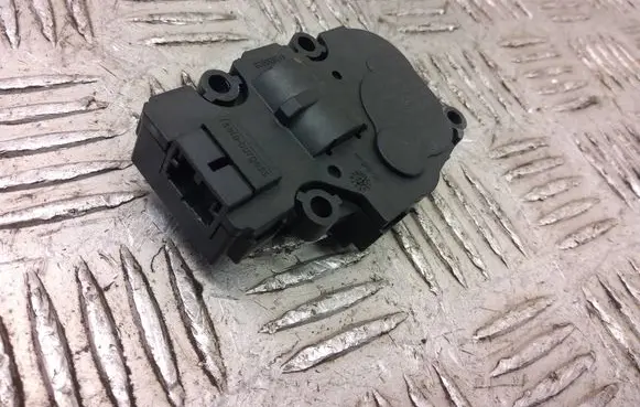BMW 2 F22 F23 Air flap motor/actuator EGP0006 T52579A 08122017