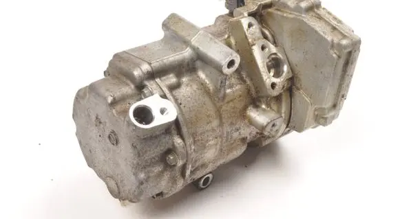 Renault Clio V Air conditioning (A/C) compressor (pump) 926003211R