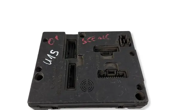 Renault Laguna II Fuse module 8200029342B