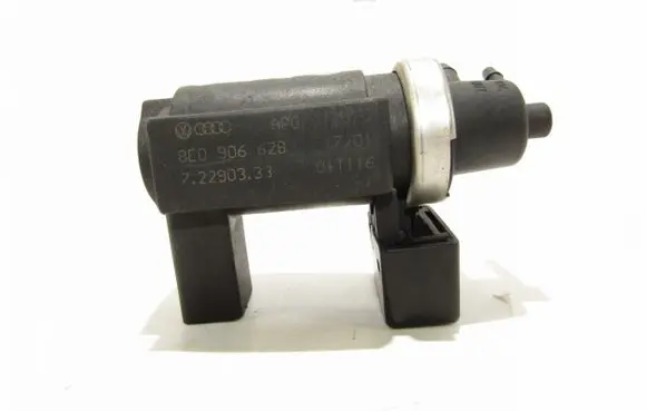 Volkswagen PASSAT B5.5 Turbo solenoid valve 8E0906628
