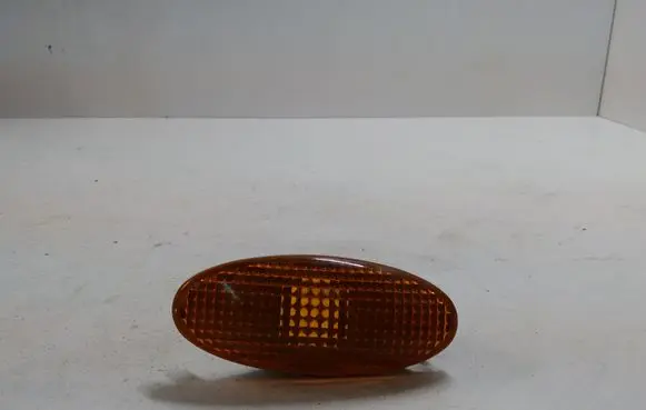 Nissan Almera N16 Front fender indicator light 23676210
