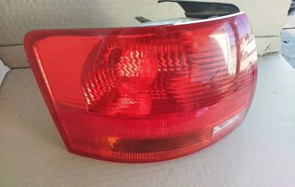 Audi A4 S4 B7 8E 8H Rear/tail lights 8E9945095E 484001 ULO748001