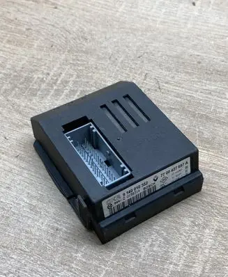 Renault Scenic I Engine control unit/module fan 7700427697A