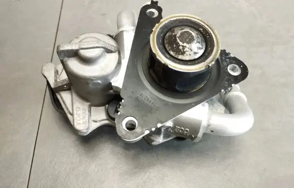 Audi A6 S6 C7 4G EGR valve 04L131501S