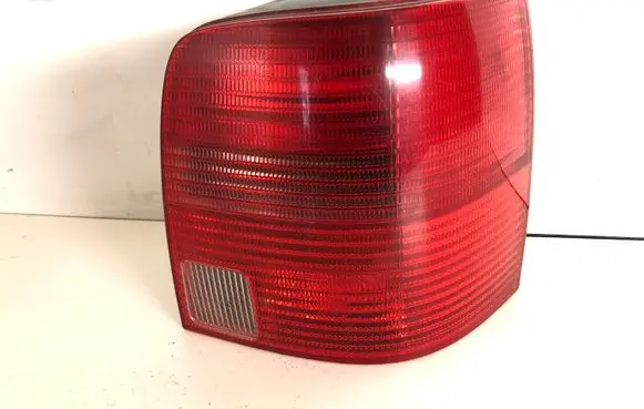 Volkswagen PASSAT B5 Rear/tail lights