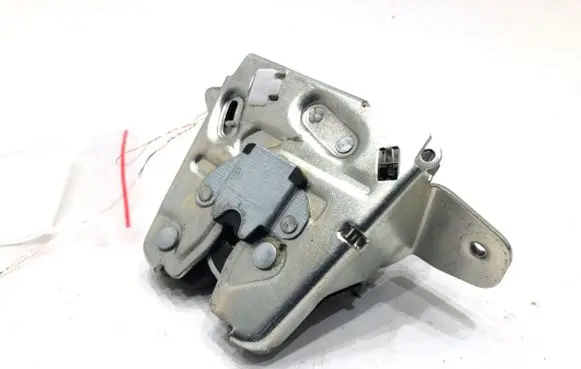 Mercedes-Benz CLS C218 X218 Tailgate exterior lock A2047401300