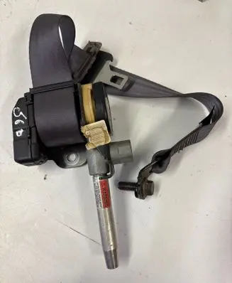 Volvo S60 Middle seatbelt (rear) 570521400 A180180