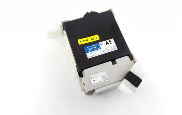 Lexus CT 200H Comfort/convenience module 8922176020 89221-76020 8273076020B