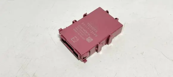 Toyota RAV 4 (XA50) Gateway control module 8911112040 36475