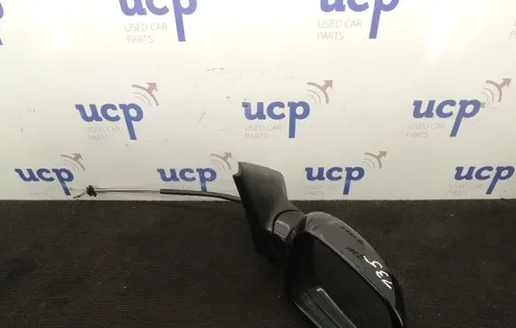 Volkswagen Bora Manual wing mirror D135