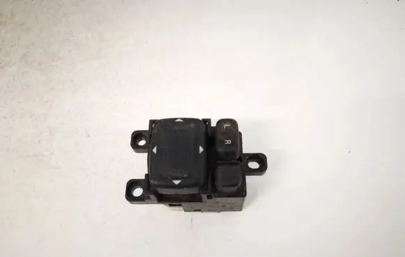 Toyota Avensis T250 Wing mirror switch 183575 183606