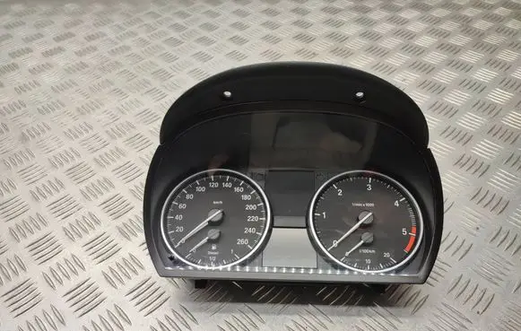 BMW 3 E90 E91 Speedometer (instrument cluster) 1025350