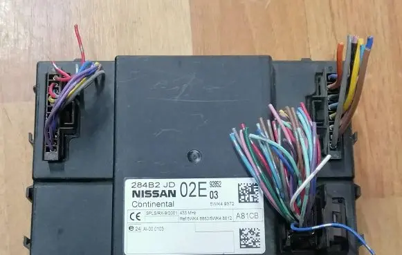 Nissan Qashqai Comfort/convenience module 284B2JD02E 5WK49372
