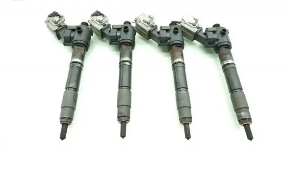 Volvo V60 Fuel injector VEA13-2370010-AA