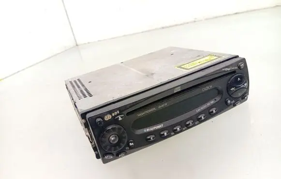 Volkswagen PASSAT B4 Radio/CD/DVD/GPS head unit