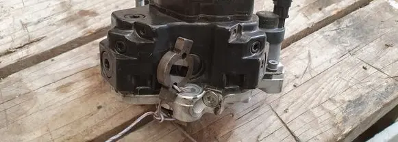 Toyota Auris E180 Fuel injection high pressure pump 221000W020