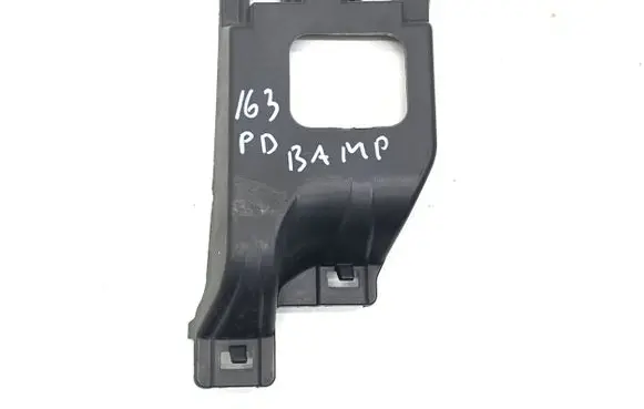 Mercedes-Benz E A207 Front bumper mounting bracket A2078851416