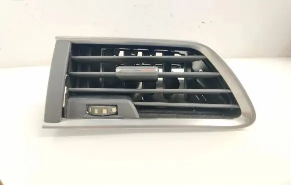 Peugeot 508 Dashboard side air vent grill/cover trim 9686457377 A1010107