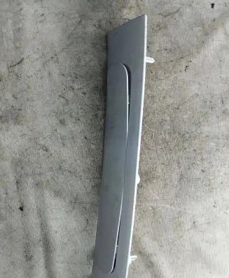 (D)pillar trim (top)