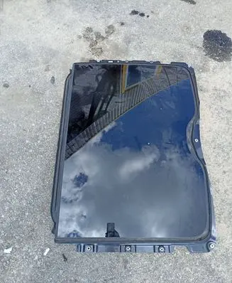 BMW 7 G11 G12 Sunroof glass 1740824A