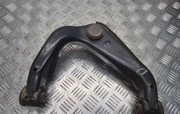 Nissan Navara D40 Front lower control arm/wishbone 64524R