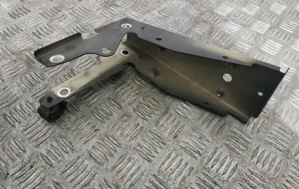 Porsche Panamera (970) Fender mounting bracket 97050435504