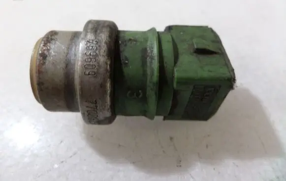 Coolant temperature sensor