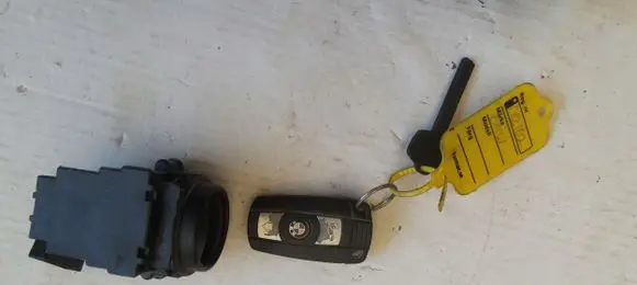 BMW 5 E60 E61 Ignition lock 697639402