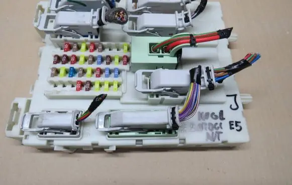 Ford Kuga II Fuse module DV6T14A073FN 517605F19 4450053267