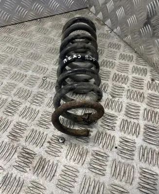 Mercedes-Benz C W203 Rear coil spring