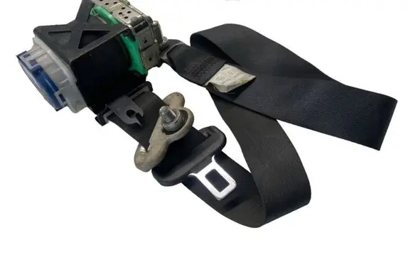 Mazda 6 Front seatbelt 0437002 0720072009