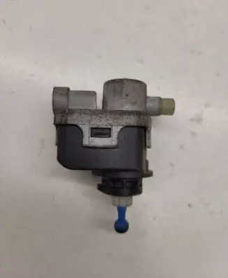 Nissan Almera N16 Headlight level adjustment motor 00787808
