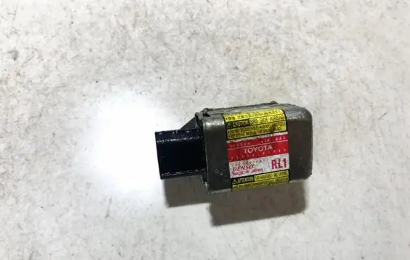 Toyota Prius (XW20) Airbag deployment crash/impact sensor 8986047040 89860-47040