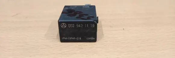 Mercedes-Benz E W211 Other relay 0025421119 VFM11F41719