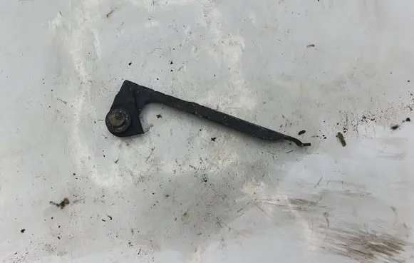 Mazda 5 Sliding door lower roller guide/hinge NOCODE