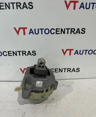 BMW 5 G30 G31 Engine mount bracket 6860491