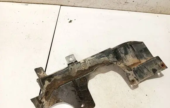 Engine splash shield/under tray