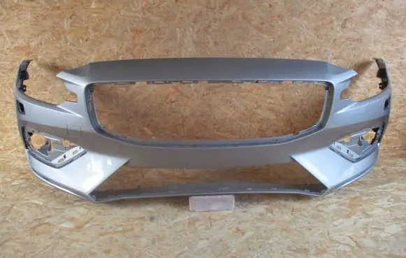 Volvo V60 Front bumper 31690580
