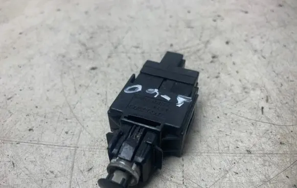 Volvo S60 Brake pedal sensor switch 8622064 01W512
