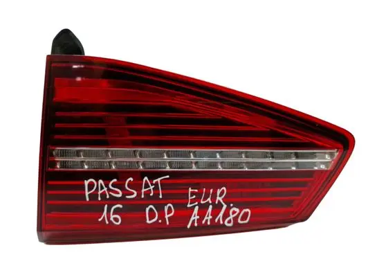 Volkswagen PASSAT B8 Tailgate rear/tail lights 3G9945308A