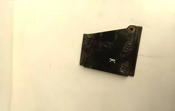 Audi A8 S8 D2 4D Bumper support mounting bracket corner 4d0807253