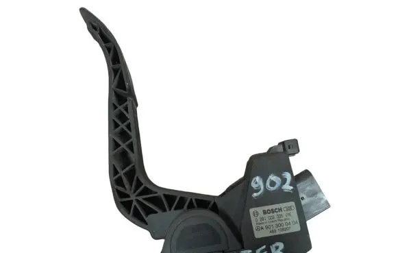 Mercedes-Benz Sprinter W901 W902 W903 W904 Accelerator throttle pedal A9013000404